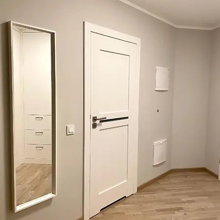 Park Apartment *